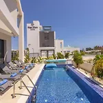 Villa Nissi 1