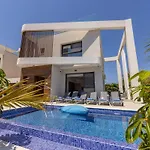 Villa Nissi 1
